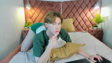 YummyTony online show from November 12, 12:51 pm