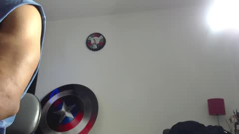 Instagram miguelangel1802  online show from March 9, 4:38 am