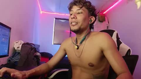 AnuarDHM online show from January 6, 5:28 pm