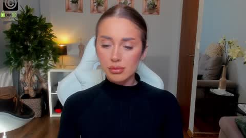 Anya online show from November 8, 1:14 pm