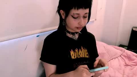 aoi_dandelion online show from December 1, 9:06 pm