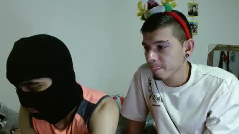 apache_710 online show from November 22, 11:57 pm