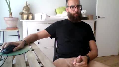 apc_3 online show from October 16, 8:47 am