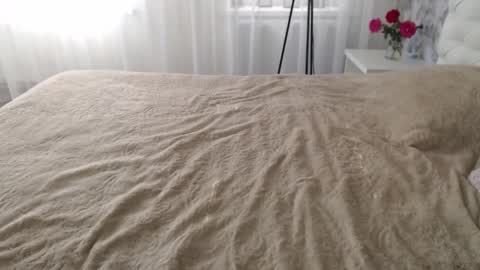 Aphrodite online show from September 10, 1:34 pm