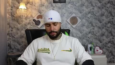 APOLO  online show from April 6, 10:11 pm