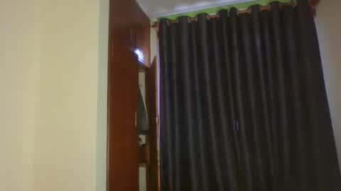 apple_bitch online show from December 22, 7:26 am