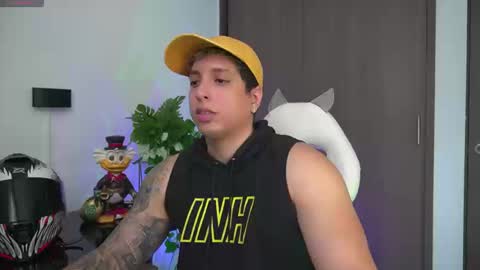 Snapshot of appolo_allen chatting on September 16, 8:23 pm insta appolo master online show from September 16, 8:23 pm
