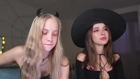  REYNA  my friend   online show from October 31, 2:28 pm