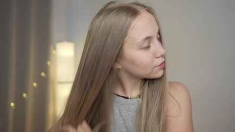  REYNA  my friend   online show from January 5, 8:22 am