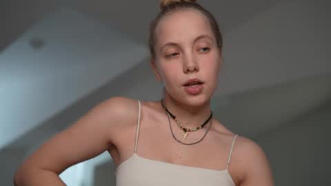  REYNA  my friend   online show from February 15, 11:50 am