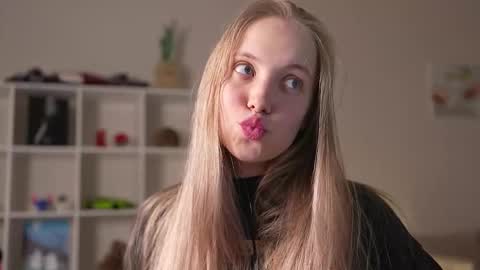  REYNA  my friend   online show from November 21, 4:16 pm