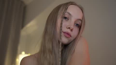  REYNA  my friend   online show from January 24, 3:13 pm