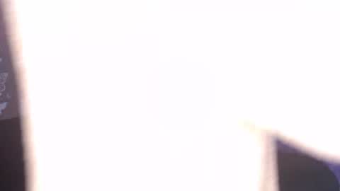 Snapshot of april_l6 chatting on October 18, 9:52 pm april_l6 online show from October 18, 9:52 pm