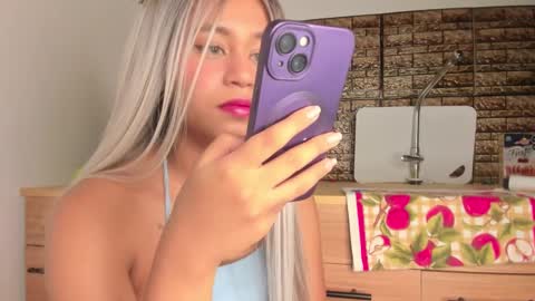 Aphril Daniels  Otis online show from December 11, 7:20 am