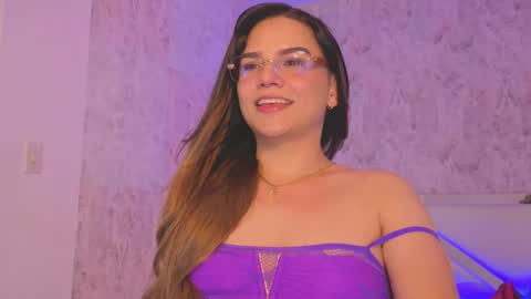 Isabella online show from May 21, 10:05 pm