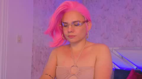 Isabella online show from May 27, 1:57 am