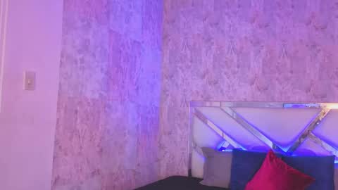 Isabella online show from May 28, 1:58 am