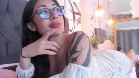 Cris online show from March 8, 12:09 pm