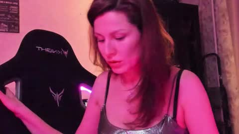 aprill_o_nill online show from March 5, 3:54 pm