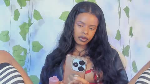 Snapshot of aprillebony chatting on January 21, 8:54 pm APRIL online show from January 21, 8:54 pm