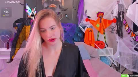 April online show from October 25, 7:25 pm