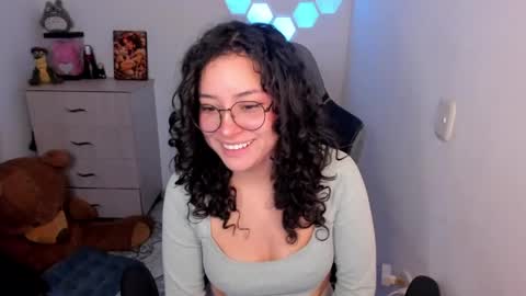 aqua emilly online show from May 6, 11:55 pm