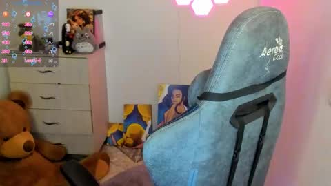 aqua emilly online show from February 27, 12:25 am