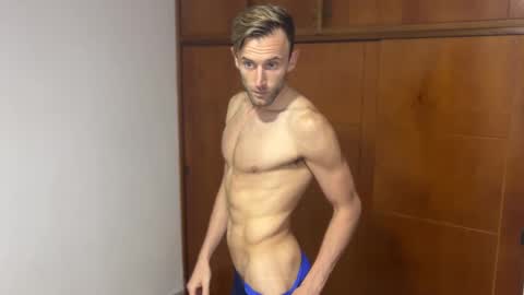 Snapshot of aquilesmade chatting on December 3, 12:08 am Aquilesmade online show from December 3, 12:08 am