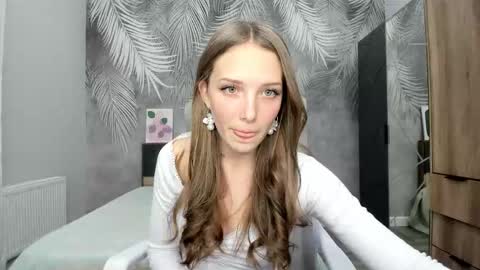 Lina online show from November 25, 9:19 am