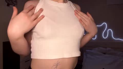 Emi online show from April 7, 4:53 pm