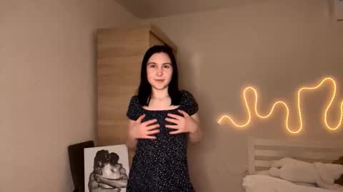 Emi online show from March 4, 3:53 pm