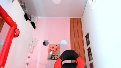aratnzacute online show from June 6, 2:23 pm