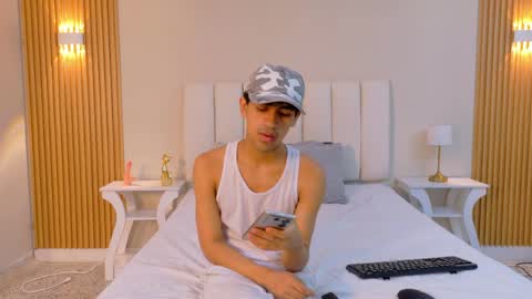 Archie online show from April 8, 3:31 am