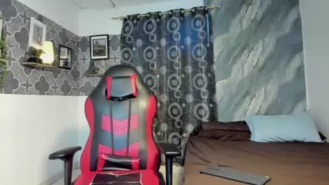 ares_parker online show from June 21, 8:48 pm