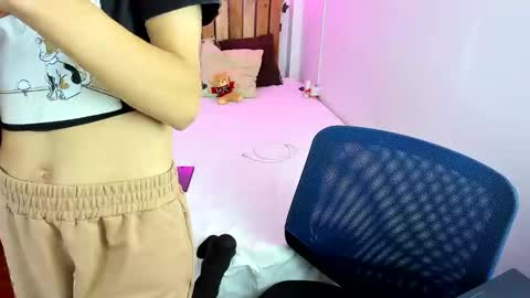 Annie online show from February 25, 3:10 am