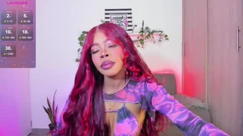 Snapshot of aria_brown_19 chatting on October 26, 10:09 pm    ARIA    online show from October 26, 10:09 pm