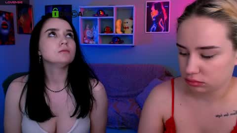 Aria online show from May 25, 7:42 pm