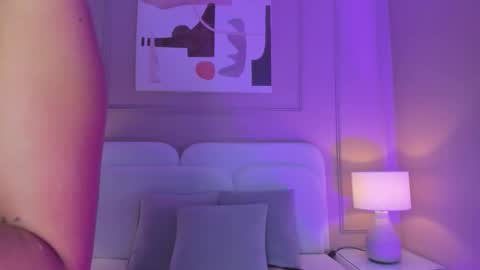 Snapshot of aria_greco chatting on September 16, 3:41 am Aria  online show from September 16, 3:41 am