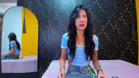 Snapshot of aria_millers_ chatting on October 7, 11:39 am Aria Millers online show from October 7, 11:39 am