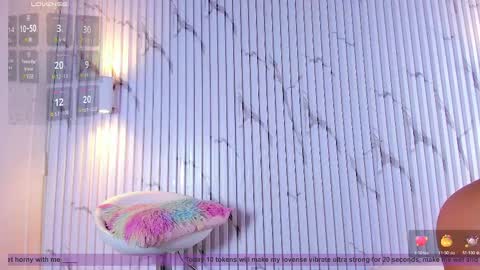 Snapshot of aria_millers_ chatting on February 13, 7:31 pm Aria Millers online show from February 13, 7:31 pm