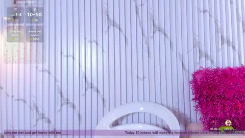 Snapshot of aria_millers_ chatting on February 6, 7:51 pm Aria Millers online show from February 6, 7:51 pm