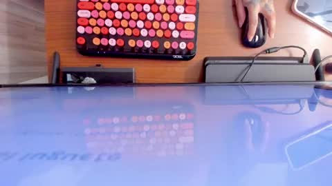 aria_sinclair27 online show from April 2, 9:44 pm