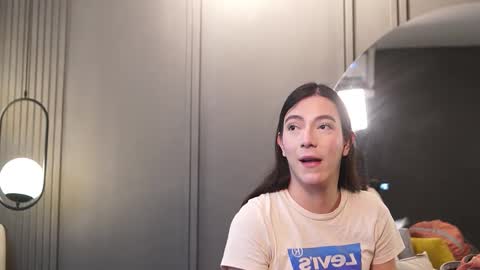 Ariaa online show from March 12, 6:44 pm