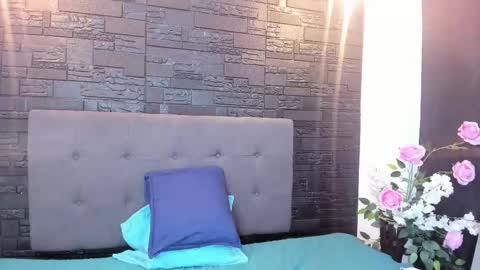 Snapshot of ariamoonlight chatting on February 15, 2:44 pm online show from February 15, 2:44 pm