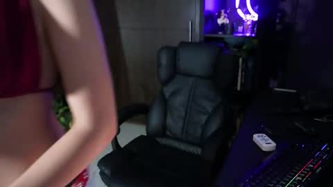      online show from December 22, 1:40 pm