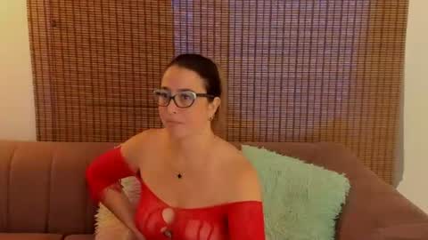 Ariana Cruz online show from July 31, 11:55 am