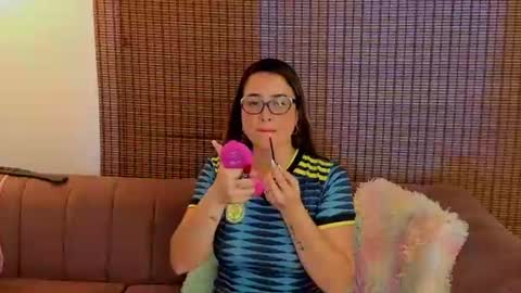 Ariana Cruz online show from July 7, 12:42 pm