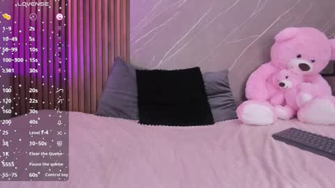 Ariana online show from November 16, 1:57 pm