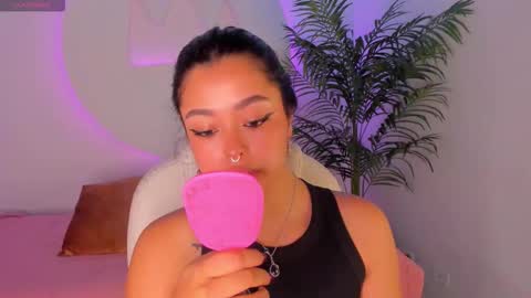 Ariana  online show from November 18, 12:41 pm