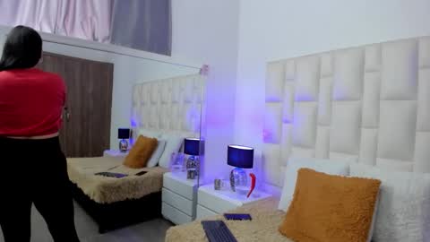  ariana  online show from January 5, 5:27 pm